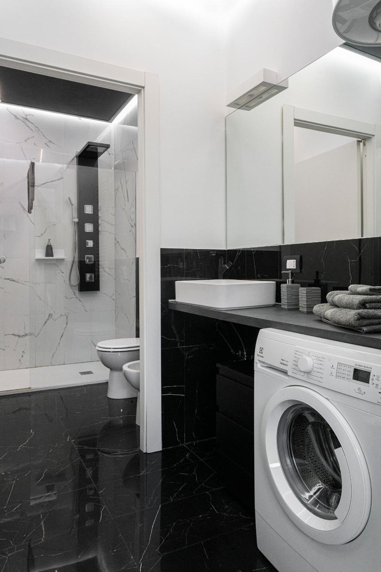 Elegant Sweet Home Suite - Milan, 15 Minute Duomo Екстер'єр фото